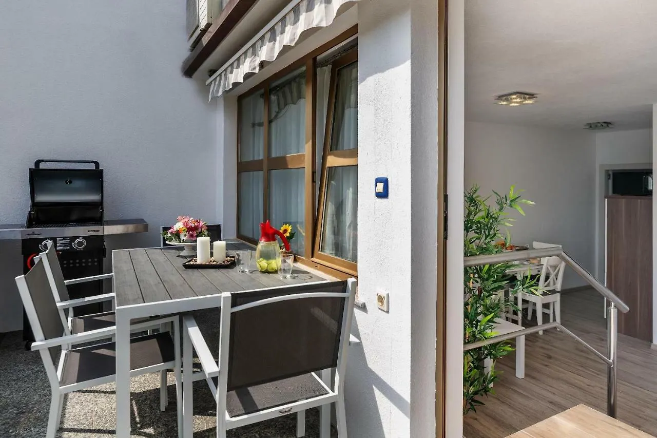 Apartments Lovric Pula