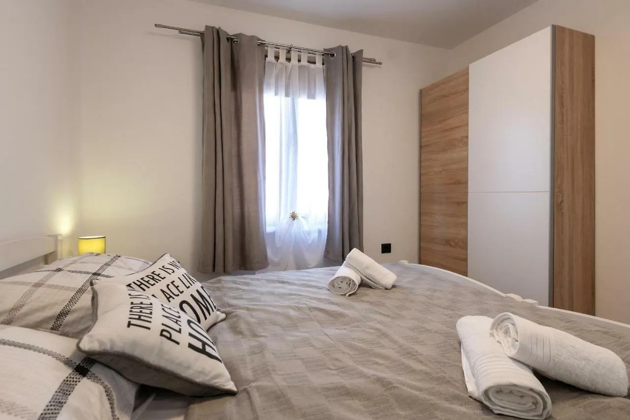 Apartments Lovric Pula Kroatien