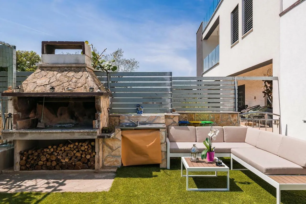 Apartments Lovric Pula